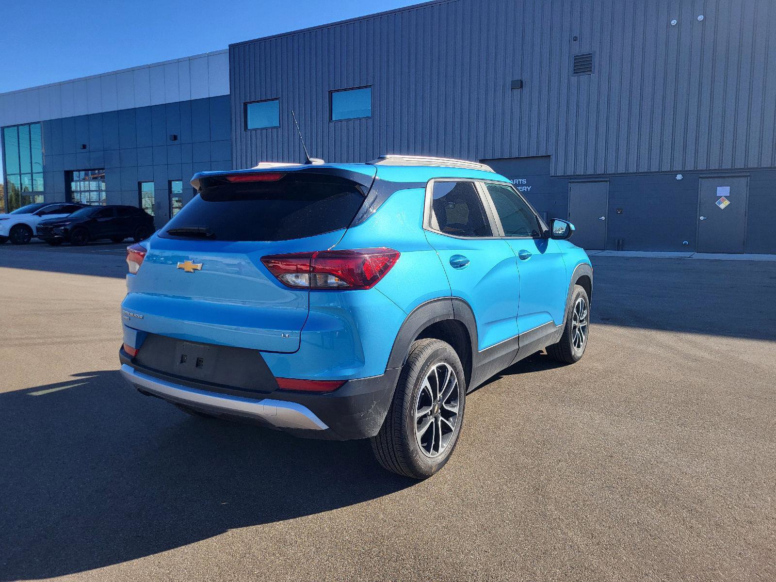 Used 2025 Chevrolet TrailBlazer LT image 3