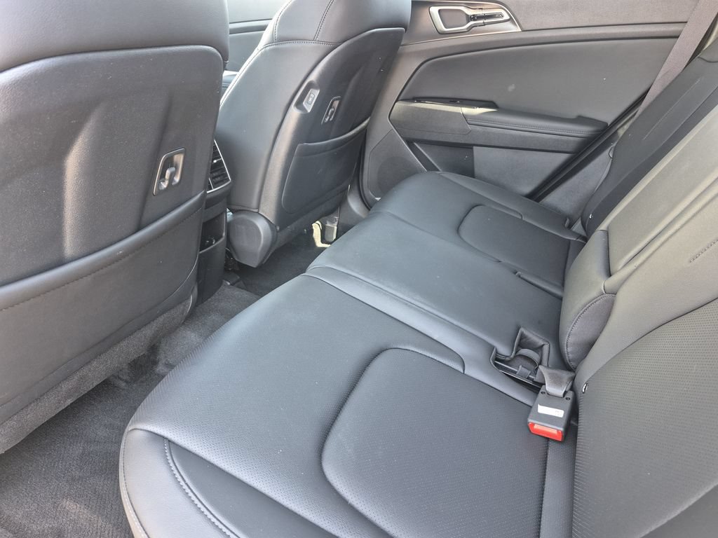 Used 2024 Kia Sportage EX AWD/4WD image 14