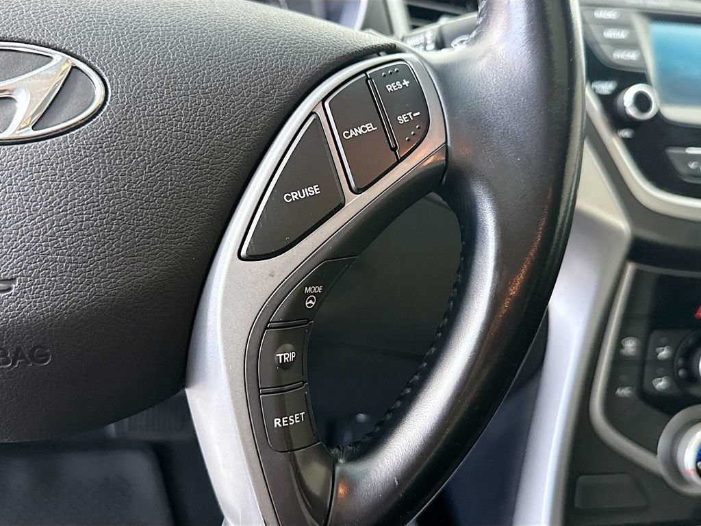 Used 2015 Hyundai Elantra SE w/ Option Group 03 FWD image 12