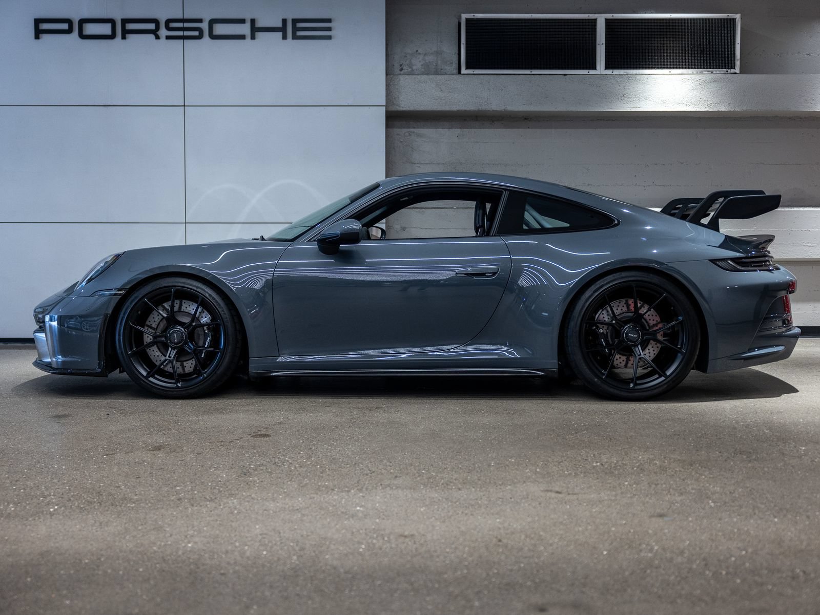 Certified 2022 Porsche 911 GT3 RWD image 2
