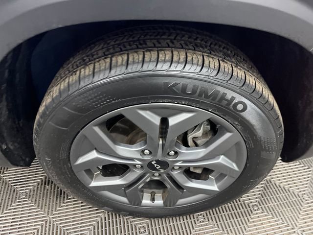 Certified 2024 Kia Seltos S image 33