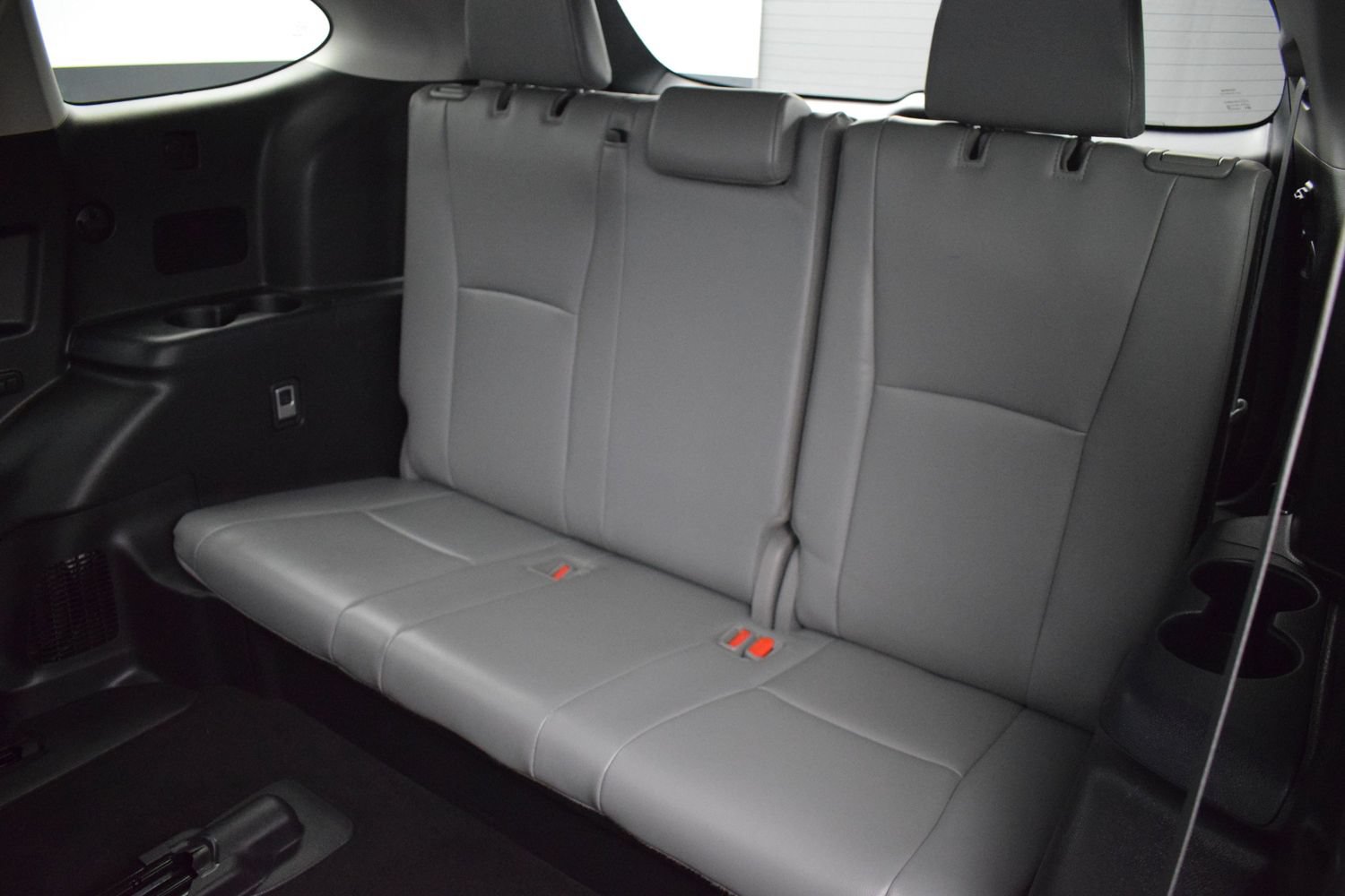 Used 2022 Toyota Highlander XLE AWD/4WD image 14