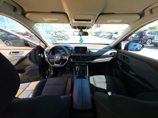 Used 2023 Nissan Rogue S image 25