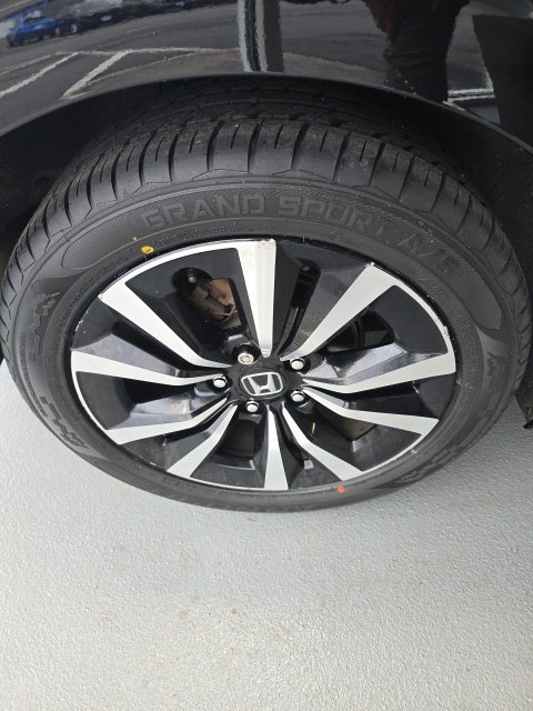 Used 2024 Honda Civic EX-L image 12