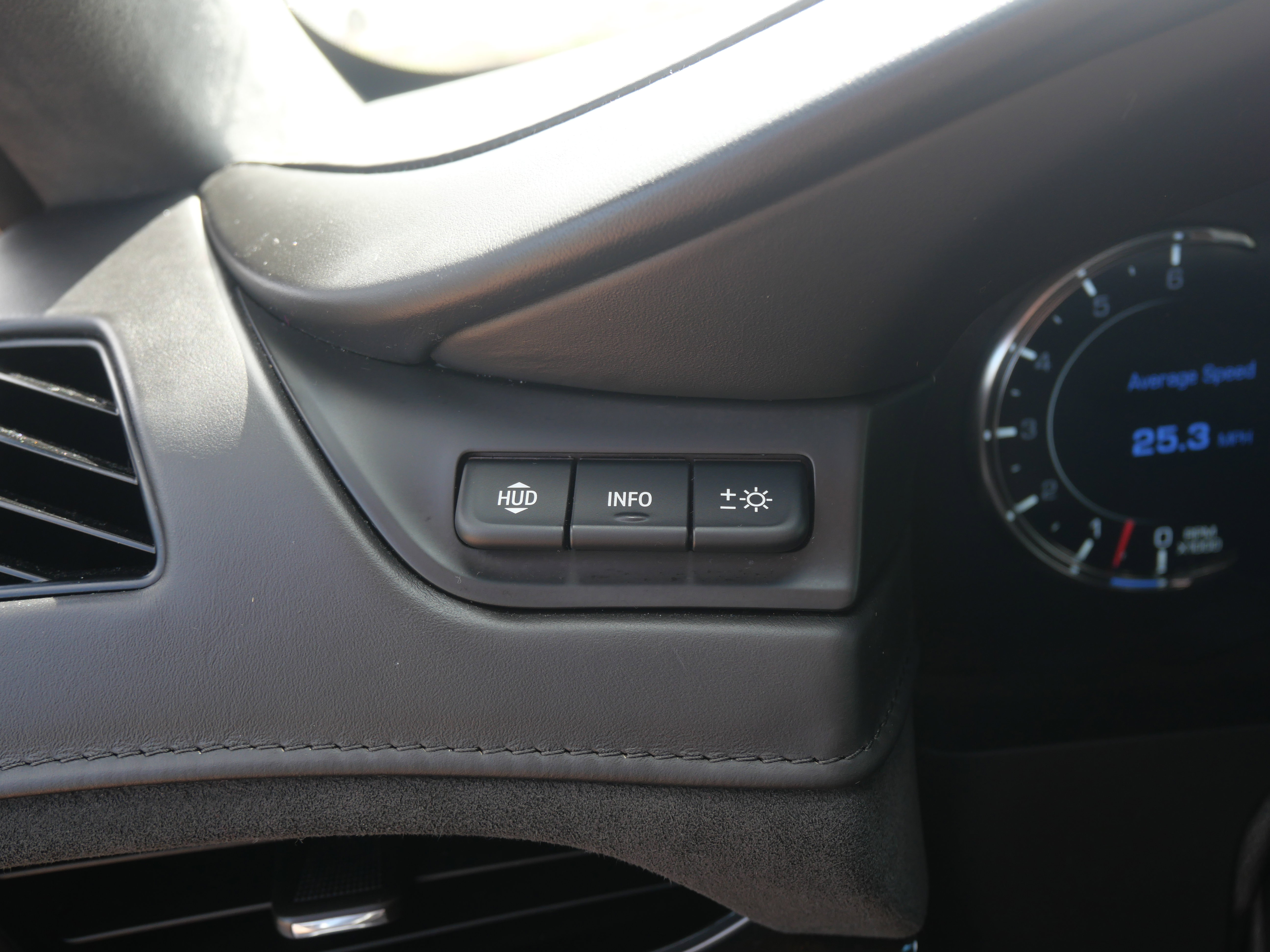 Used 2019 Cadillac Escalade Platinum w/ Escalade Sport Edition image 13