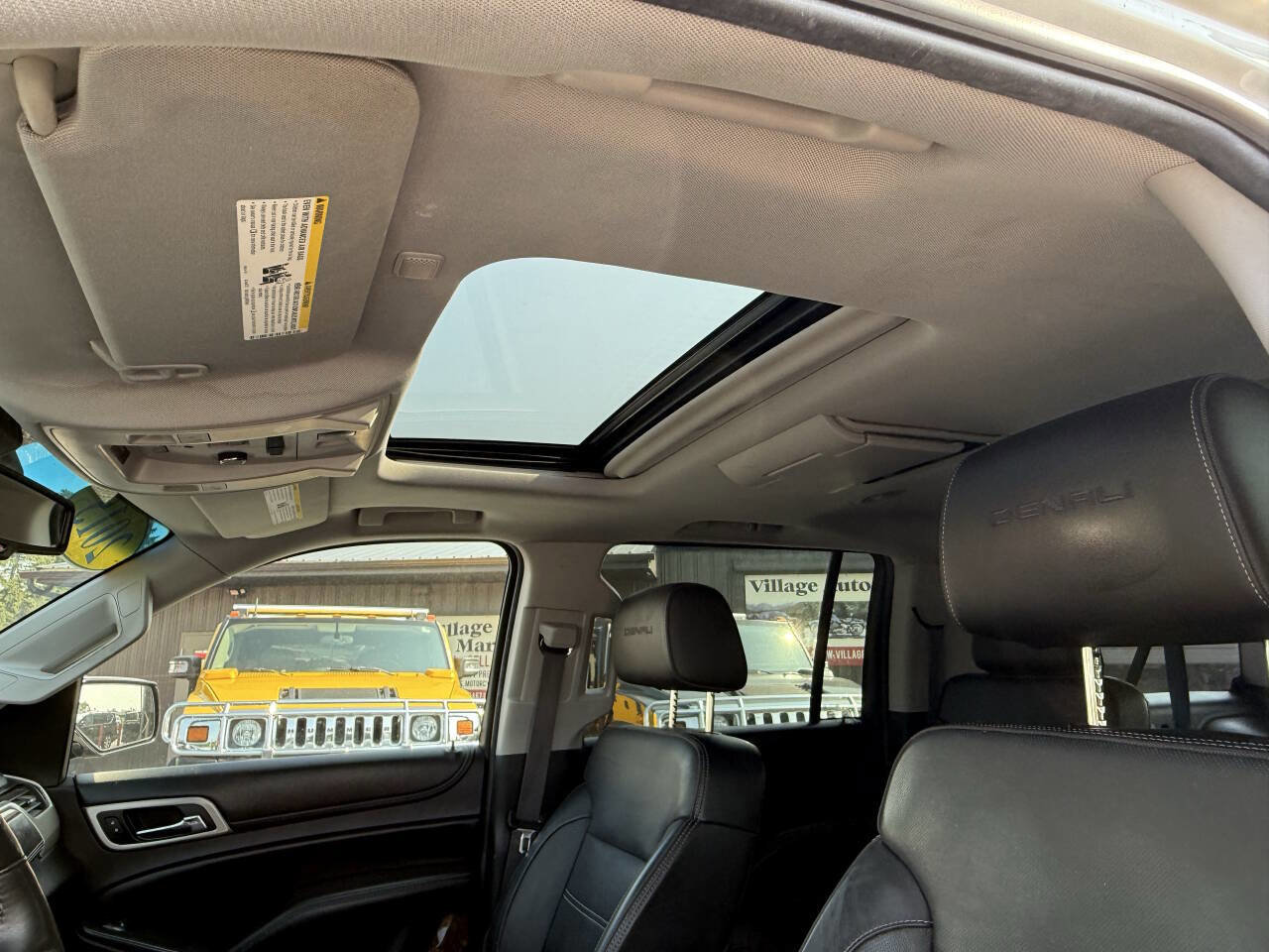 Used 2015 GMC Yukon XL Denali w/ Open Road Package image 11