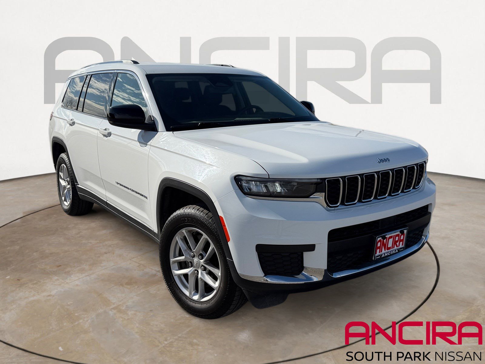 Used 2023 Jeep Grand Cherokee L Laredo