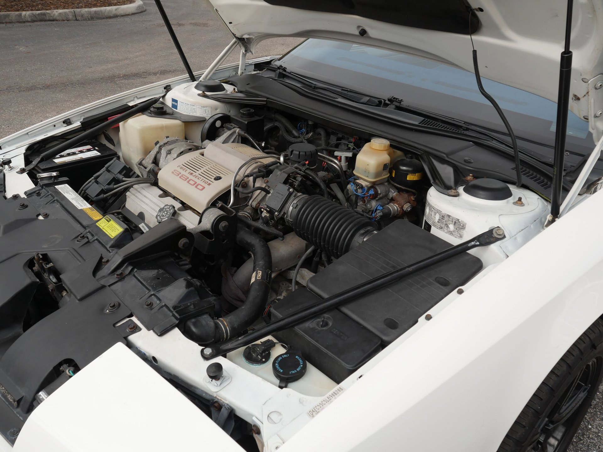 Used 1990 Buick Reatta Convertible image 82