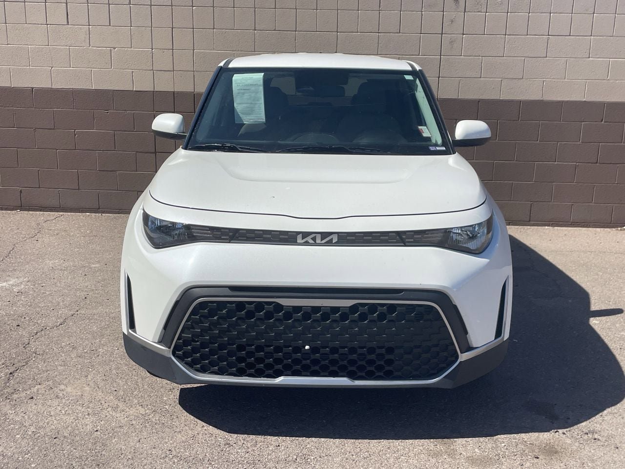 Used 2024 Kia Soul LX FWD image 3
