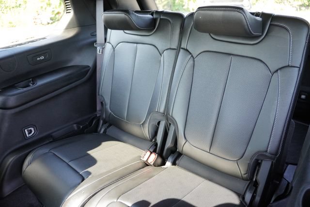 Certified 2025 Jeep Grand Cherokee L Limited w/ Luxury Tech Group II AWD/4WD image 18