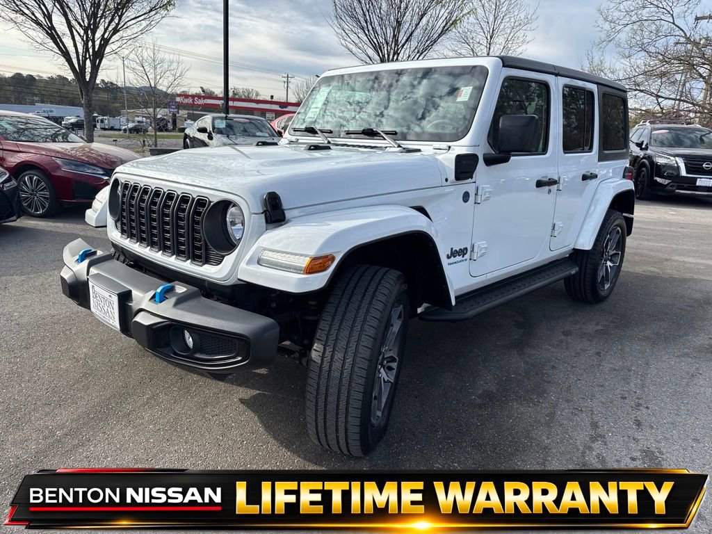 Used 2024 Jeep Wrangler Unlimited w/ Convenience Group AWD/4WD image 4