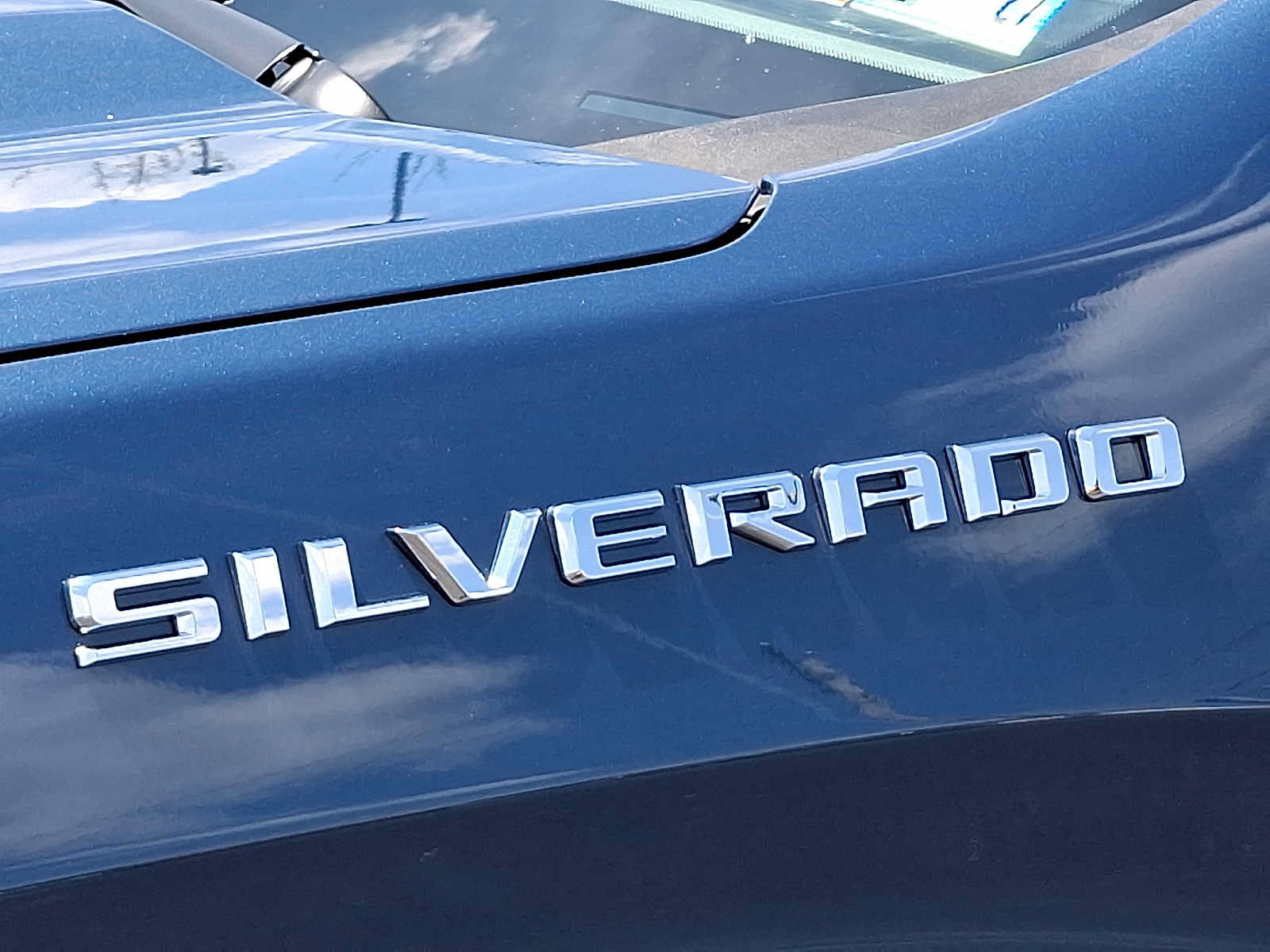 Used 2024 Chevrolet Silverado 1500 LT AWD/4WD image 30