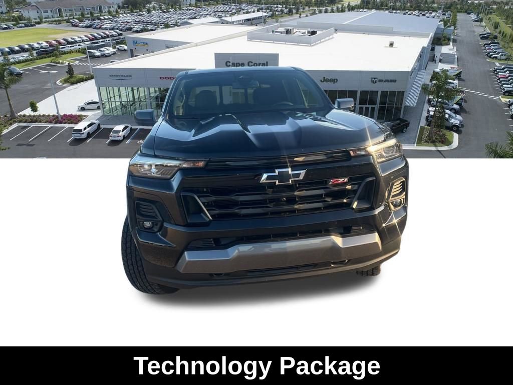 Used 2025 Chevrolet Colorado Z71 w/ Midnight Edition image 4