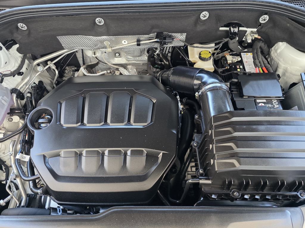 Used 2025 Volkswagen Atlas Peak Edition SE image 21