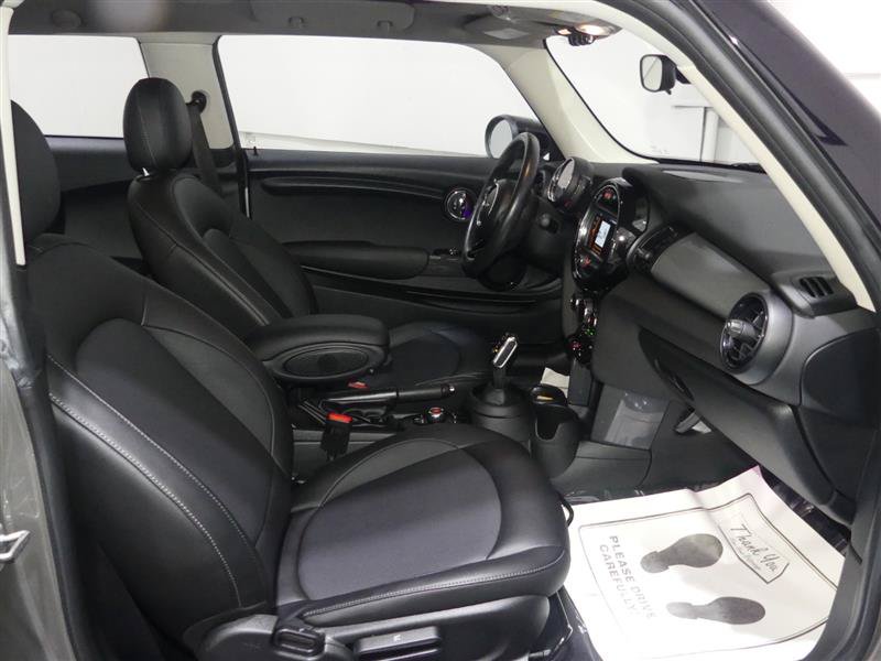 Used 2020 MINI Cooper 2-Door Hardtop w/ Storage Package FWD image 21