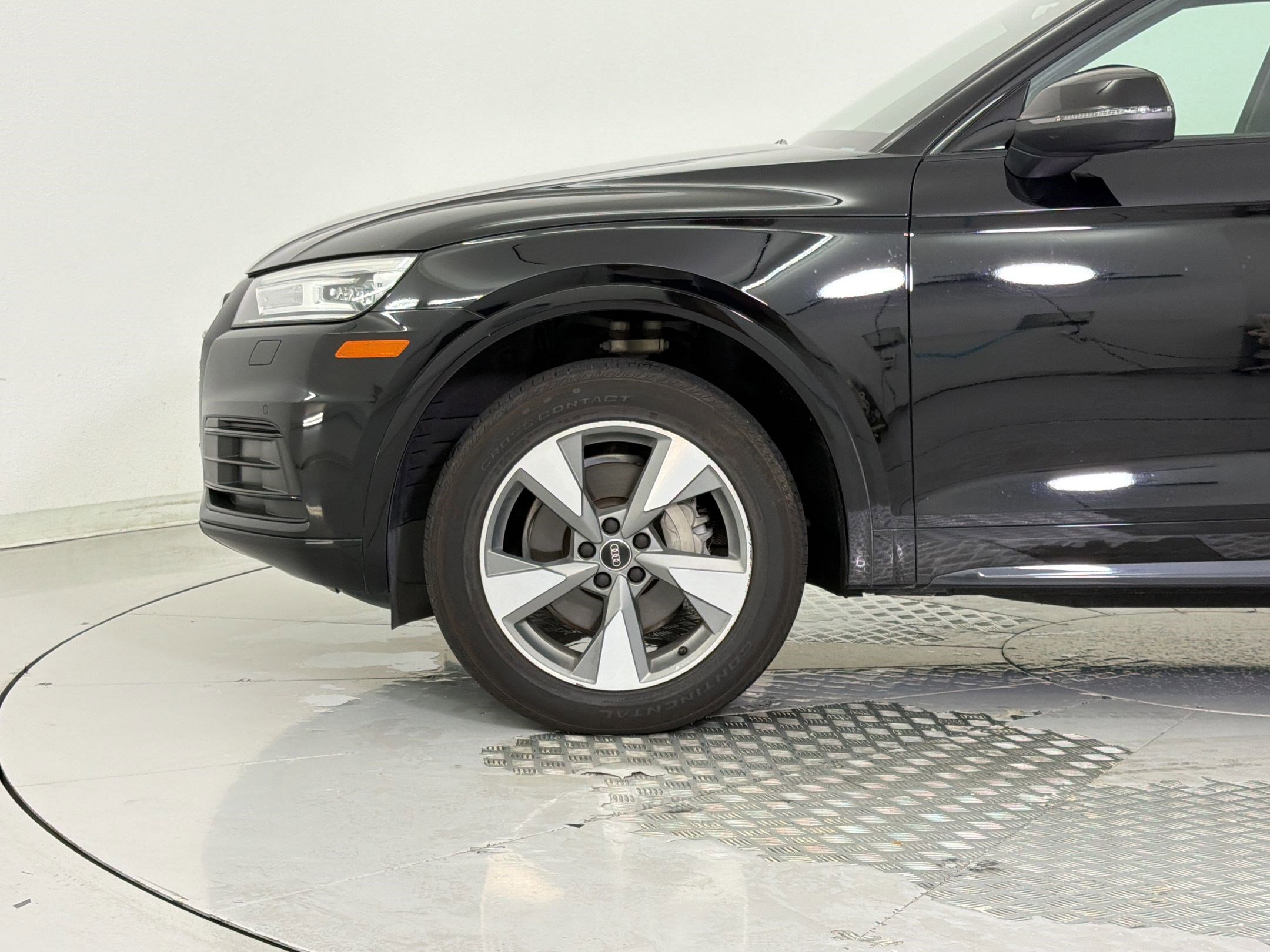 Used 2020 Audi Q5 2.0T Premium w/ Titanium Sport Package AWD/4WD image 24