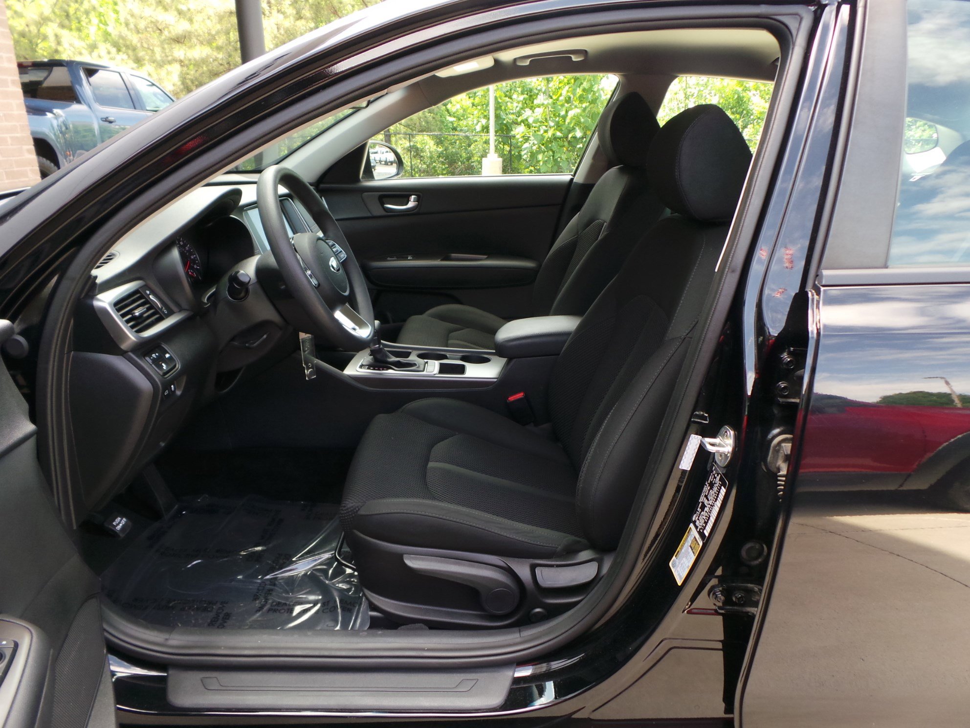 Used 2019 Kia Optima LX FWD image 25