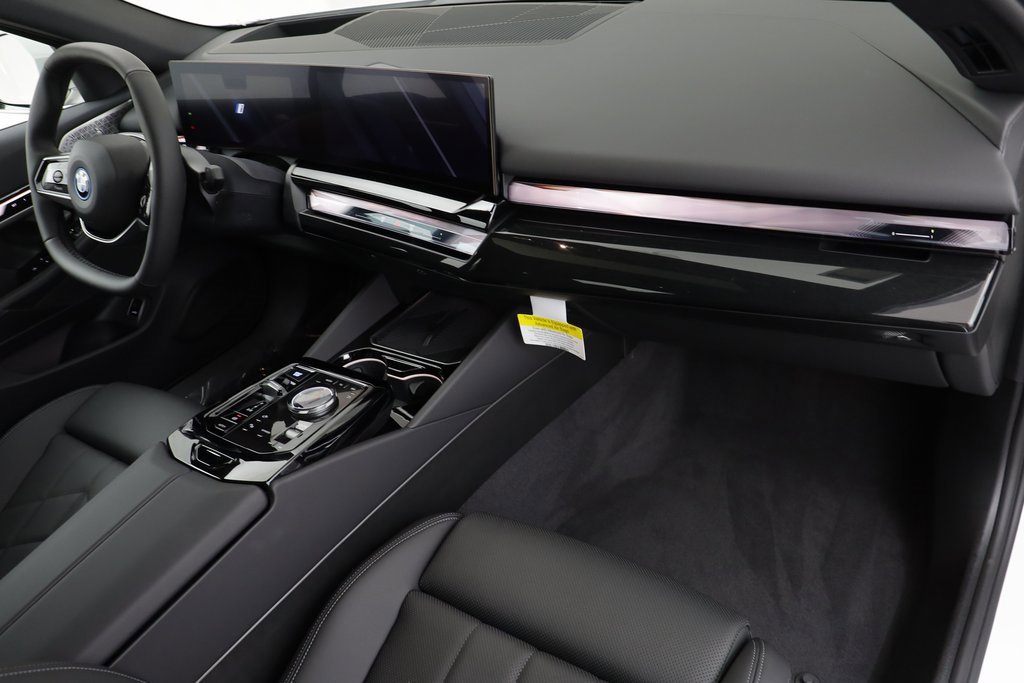 New 2026 BMW i5 eDrive40 image 21