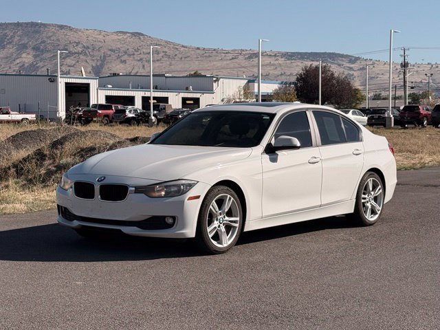 Used 2015 BMW 320i xDrive Sedan AWD/4WD image 8