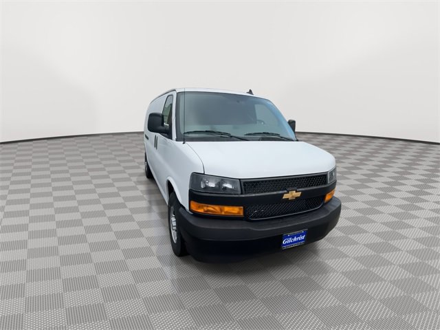 New 2025 Chevrolet Express 3500 Extended image 2