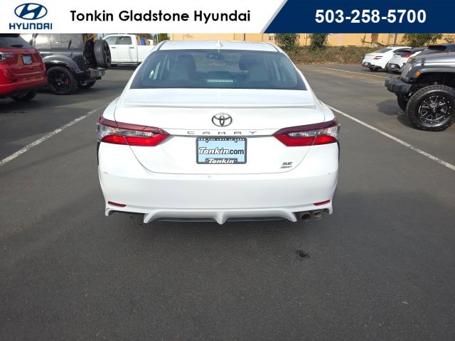 Used 2021 Toyota Camry SE w/ Cold Weather Package image 6