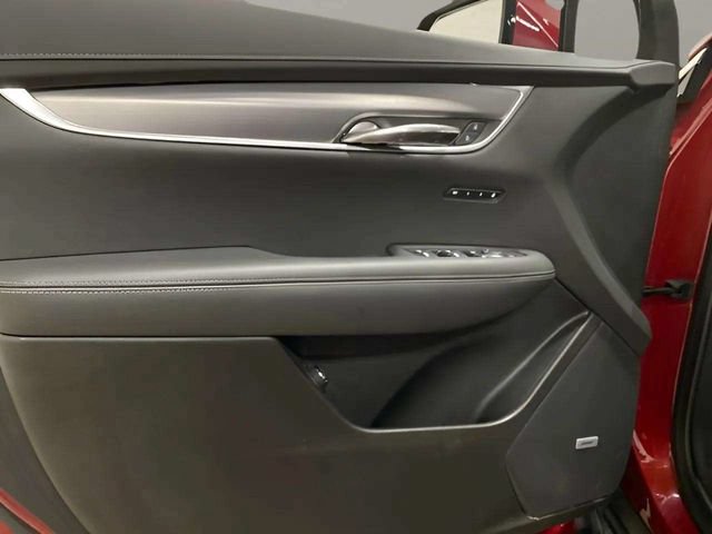 Used 2024 Cadillac XT6 Luxury AWD/4WD image 16