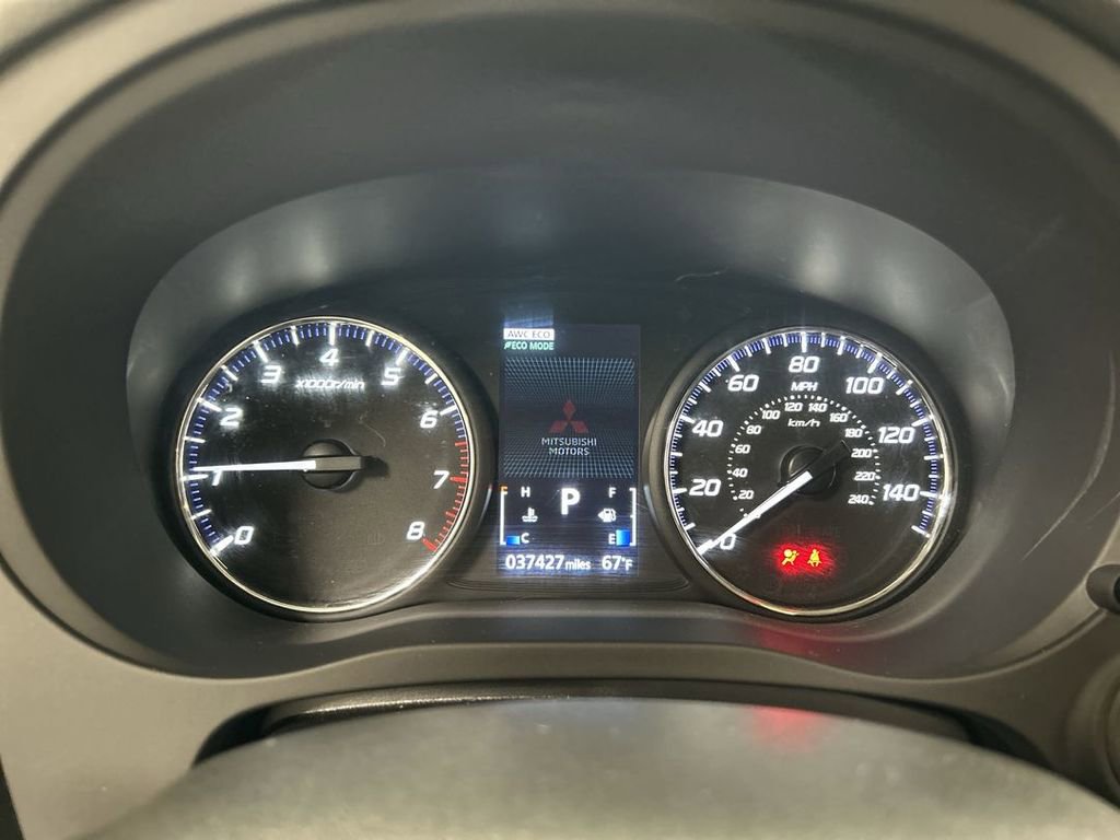 Used 2020 Mitsubishi Outlander ES AWD/4WD image 13