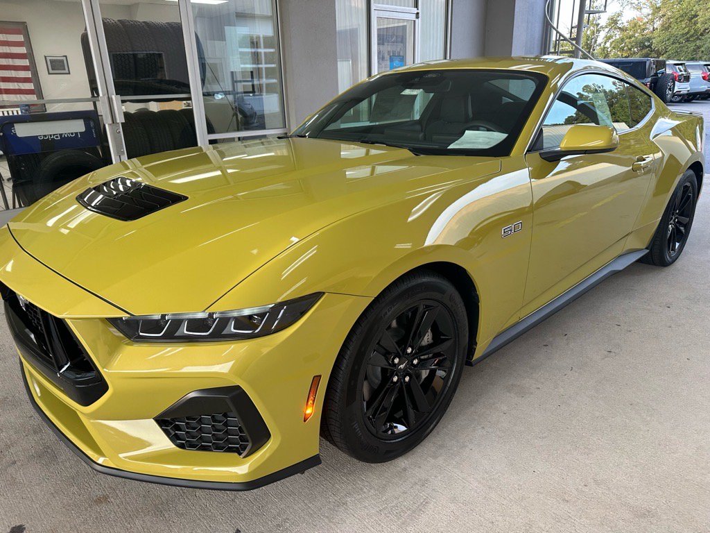 New 2025 Ford Mustang GT RWD image 4
