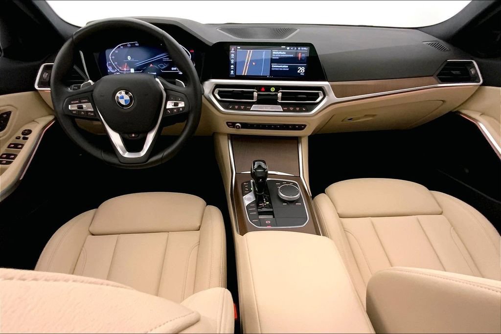 Used 2021 BMW 330i xDrive Sedan w/ Premium Package AWD/4WD image 16