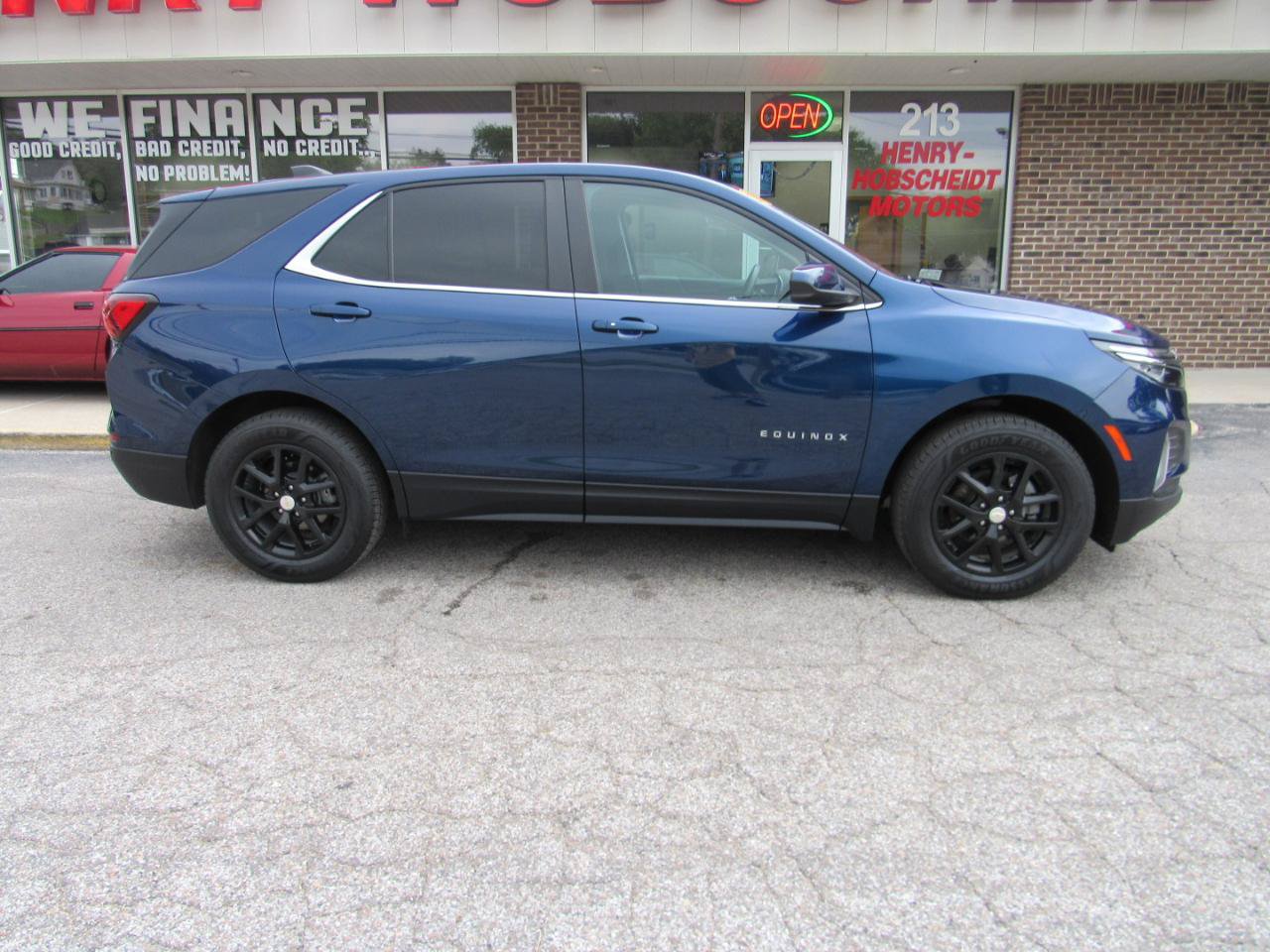 Used 2023 Chevrolet Equinox LT AWD/4WD image 9