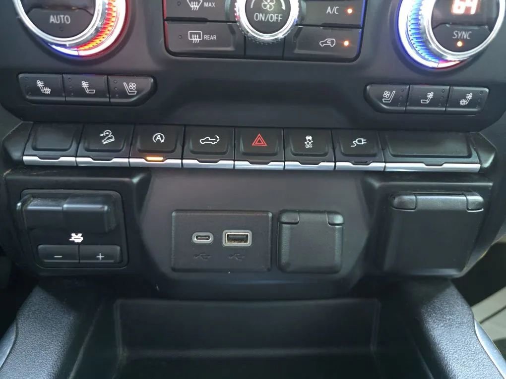 Used 2019 GMC Sierra 1500 SLT w/ SLT Premium Package image 33