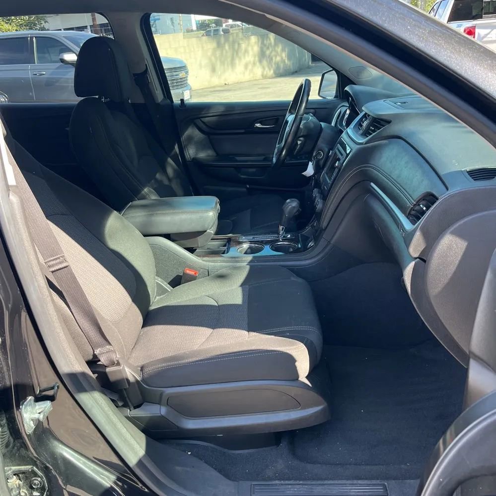 Used 2016 Chevrolet Traverse LT image 7