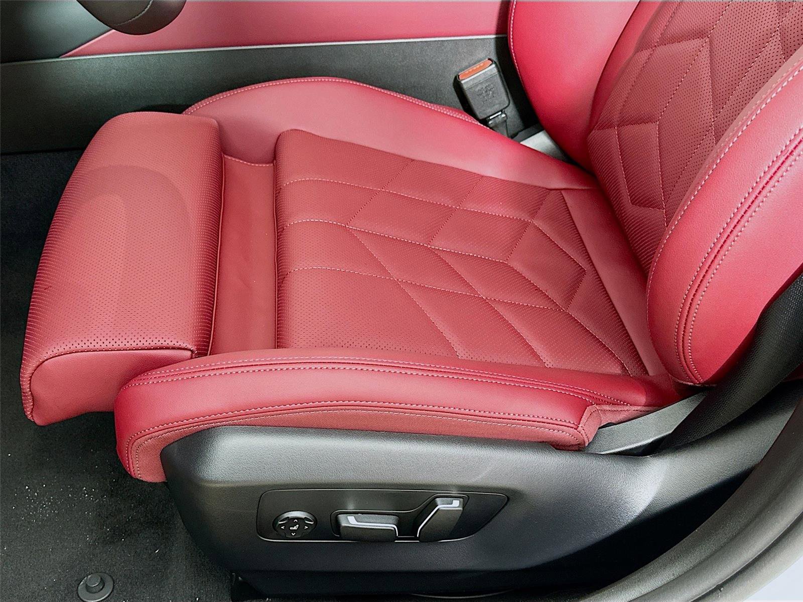 New 2026 BMW 530i xDrive w/ Premium Package image 20