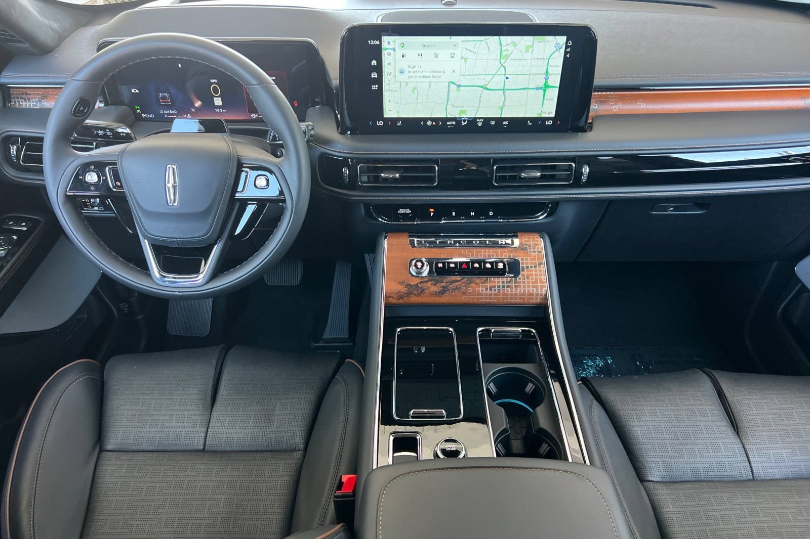 New 2026 Lincoln Aviator Black Label w/ Jet Appearance Package AWD/4WD image 10
