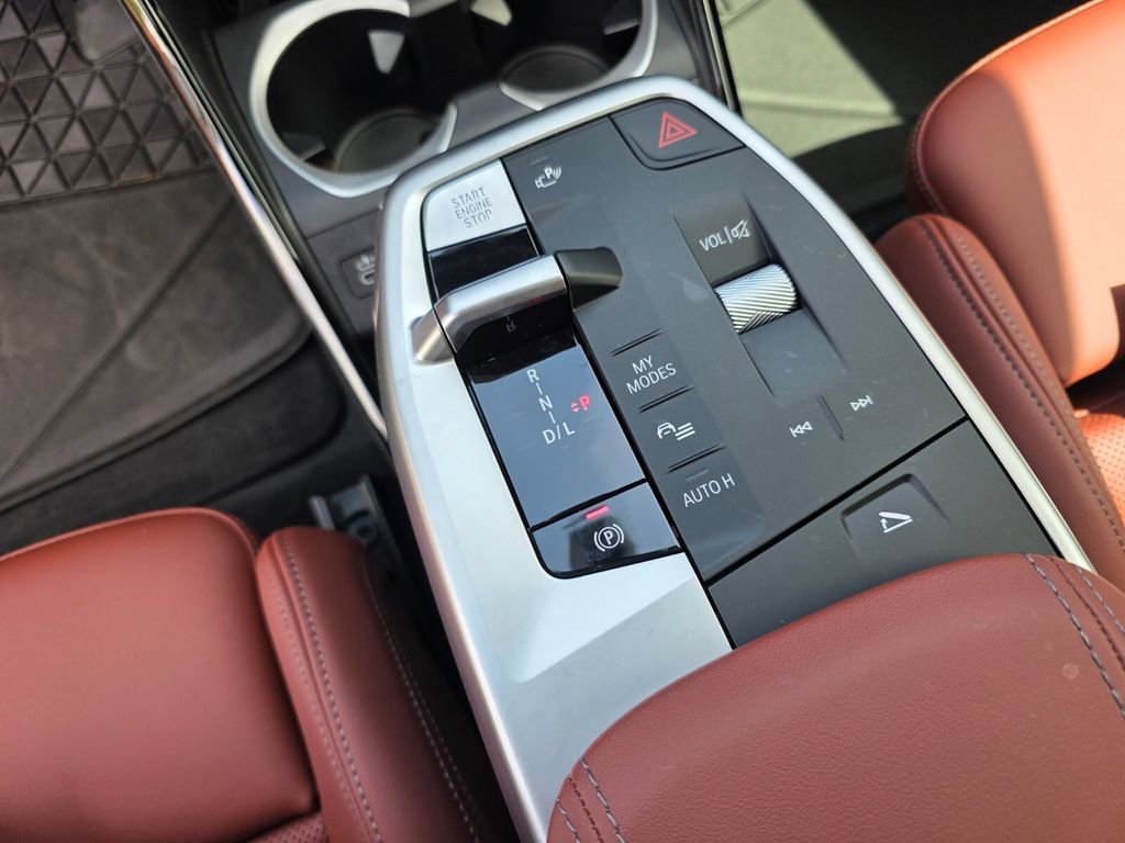Used 2026 BMW X1 xDrive28i w/ Technology Package image 25