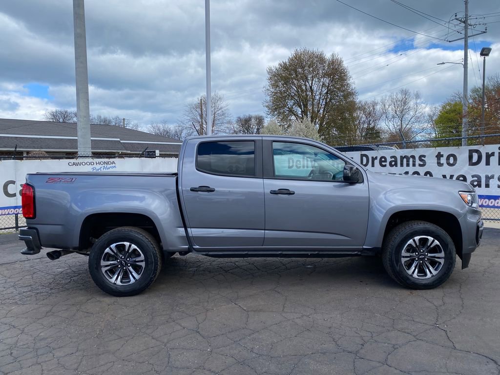 Used 2022 Chevrolet Colorado Z71 AWD/4WD image 2