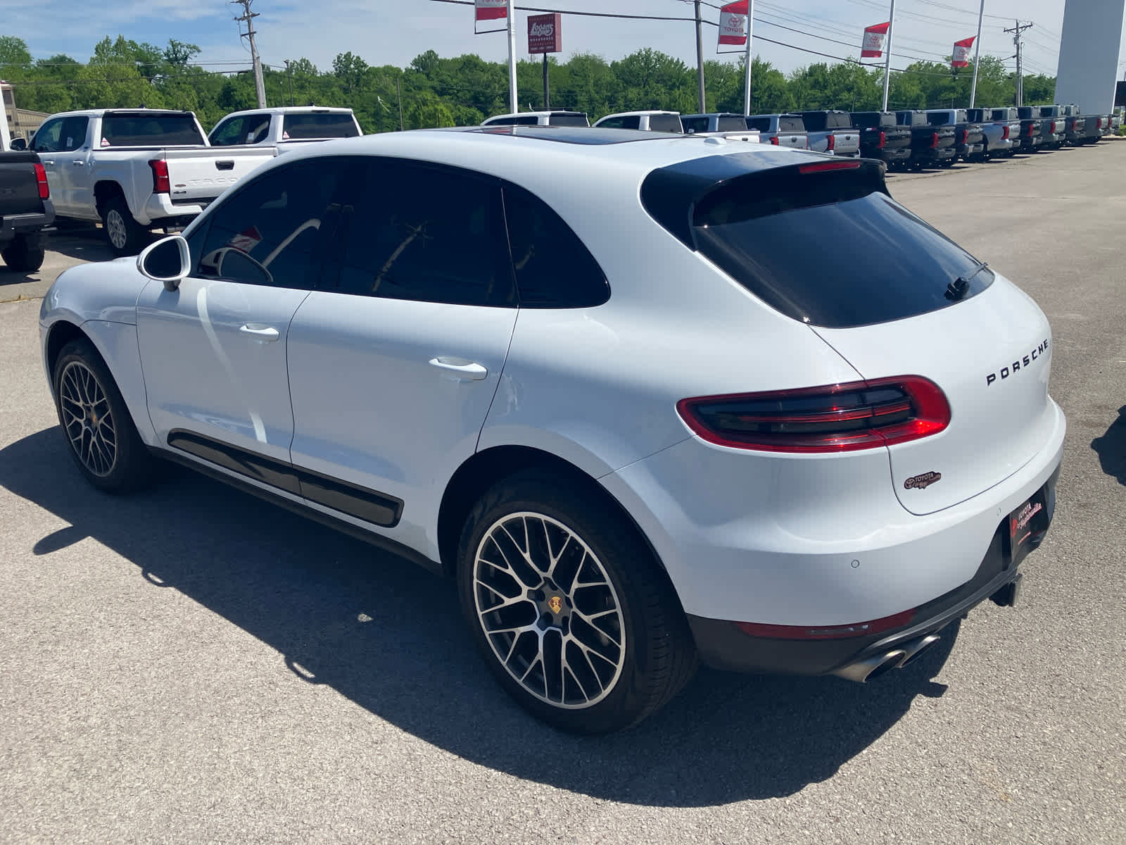 Used 2018 Porsche Macan S w/ Premium Package Plus AWD/4WD image 5