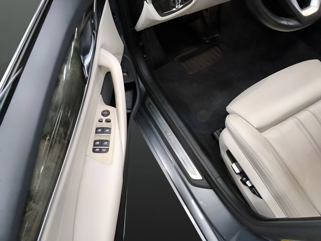 Used 2023 BMW 540i xDrive w/ Executive Package AWD/4WD image 16