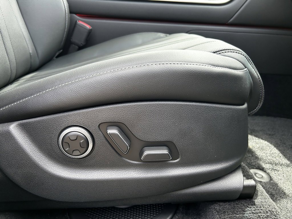 Used 2025 Genesis GV80 2.5T Advanced image 21