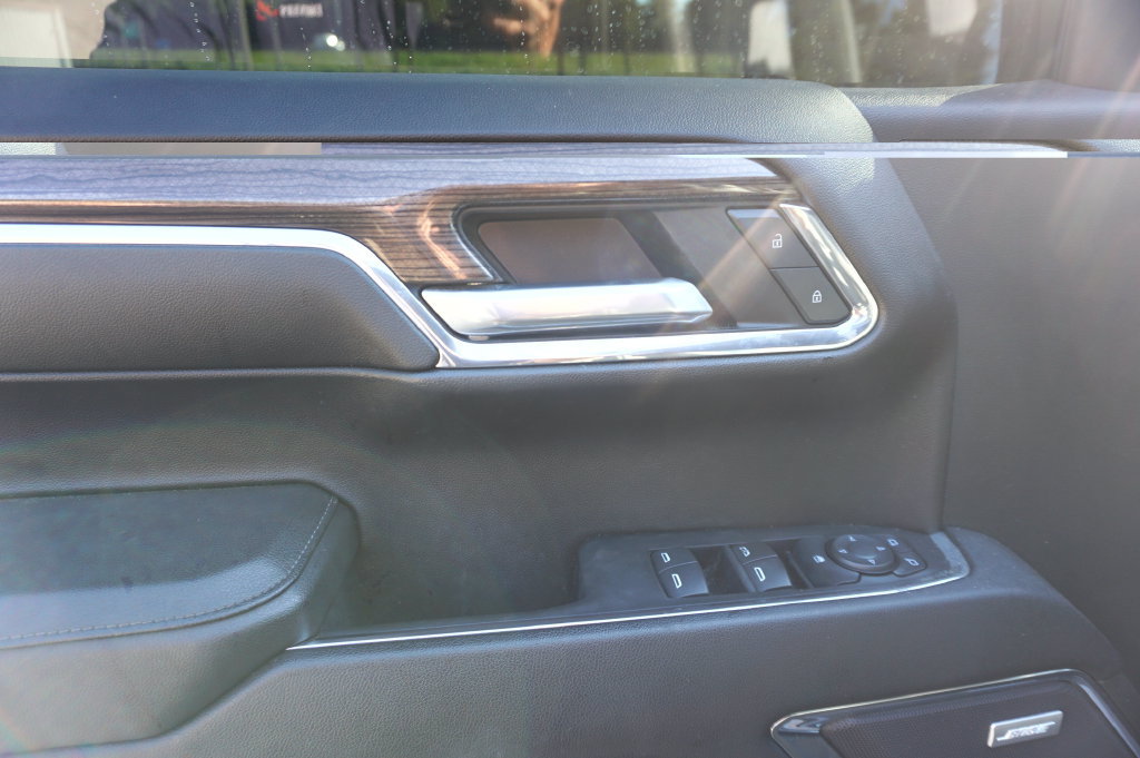 Used 2024 Chevrolet Silverado 1500 LT Trail Boss w/ Convenience Package II AWD/4WD image 4