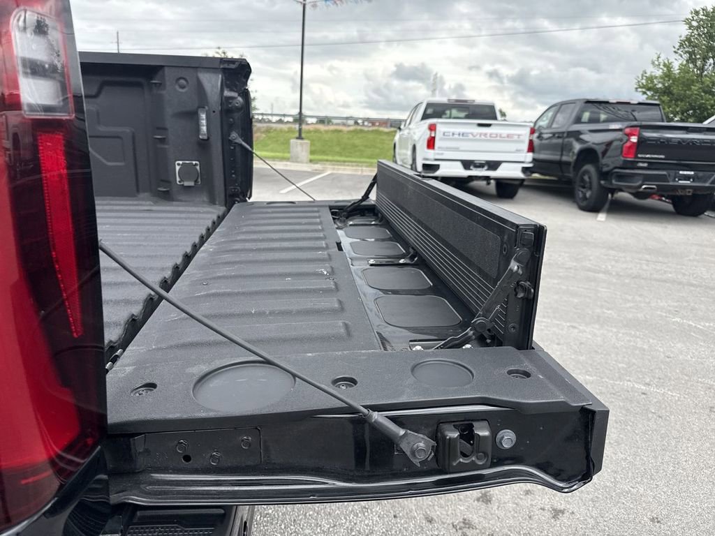 Used 2025 GMC Sierra 2500 Denali AWD/4WD image 32
