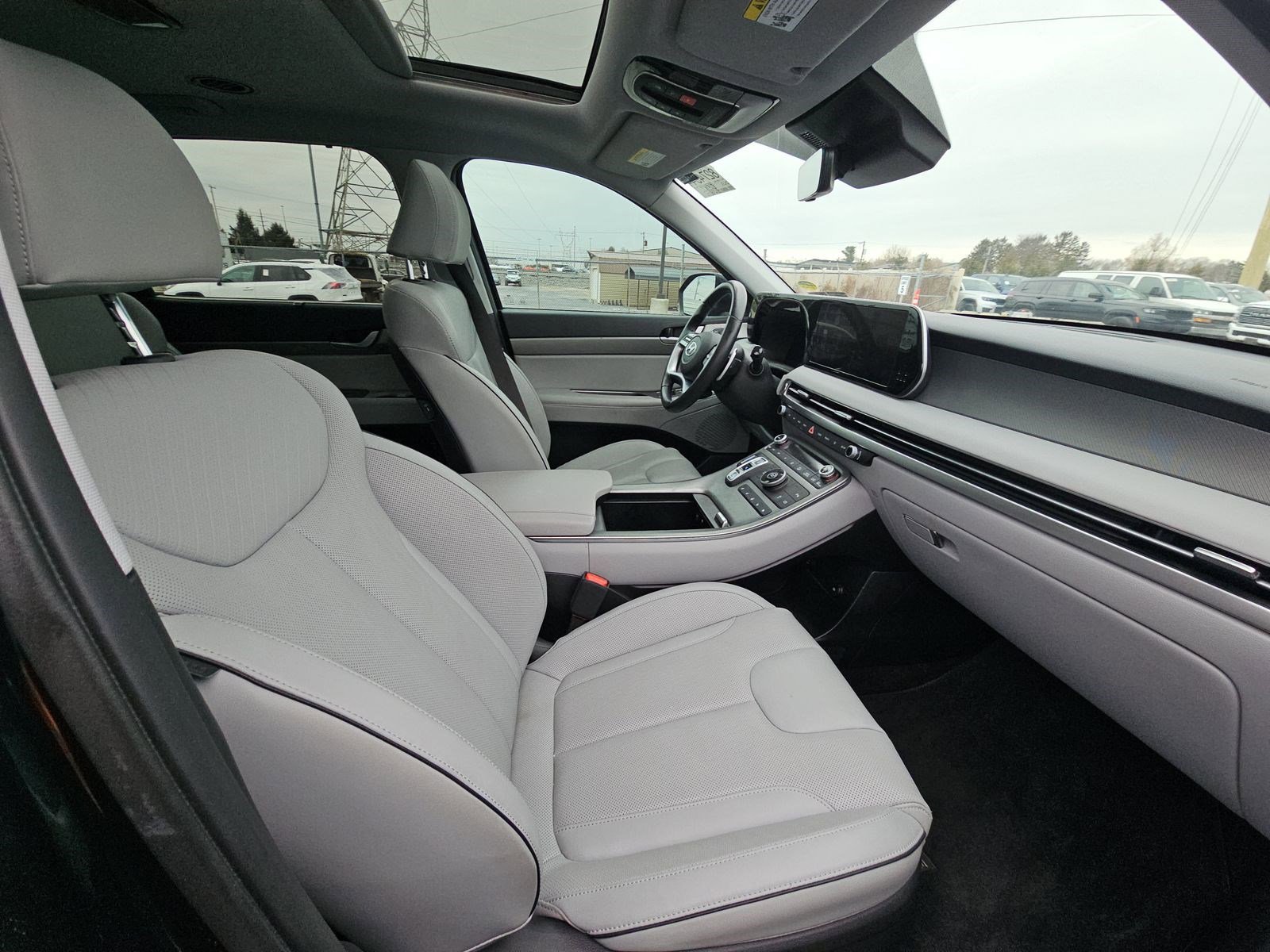 Used 2025 Hyundai Palisade SEL image 17