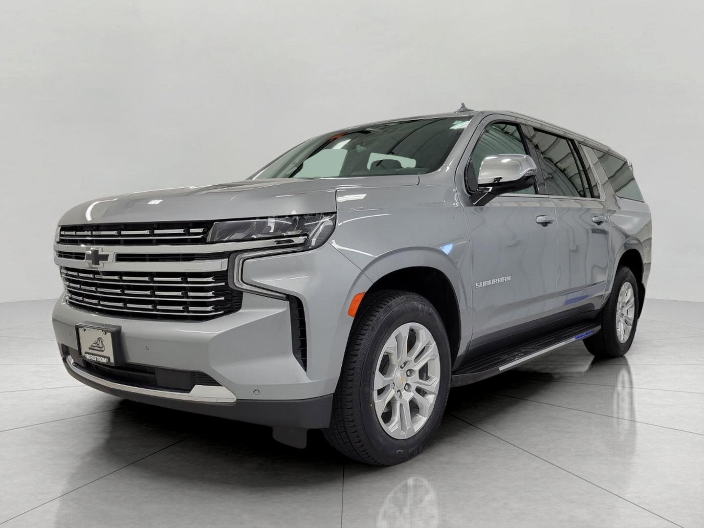 Used 2024 Chevrolet Suburban Premier AWD/4WD image 13