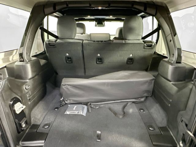 Used 2025 Jeep Wrangler Unlimited Sahara w/ Safety Group image 27