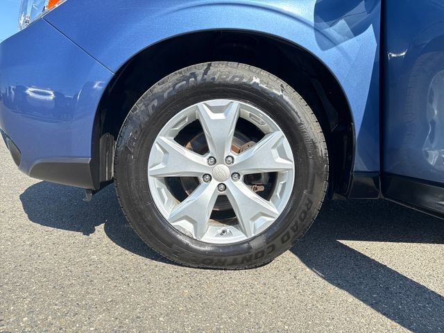 Used 2015 Subaru Forester 2.5i Premium w/ All-Weather Package AWD/4WD image 27