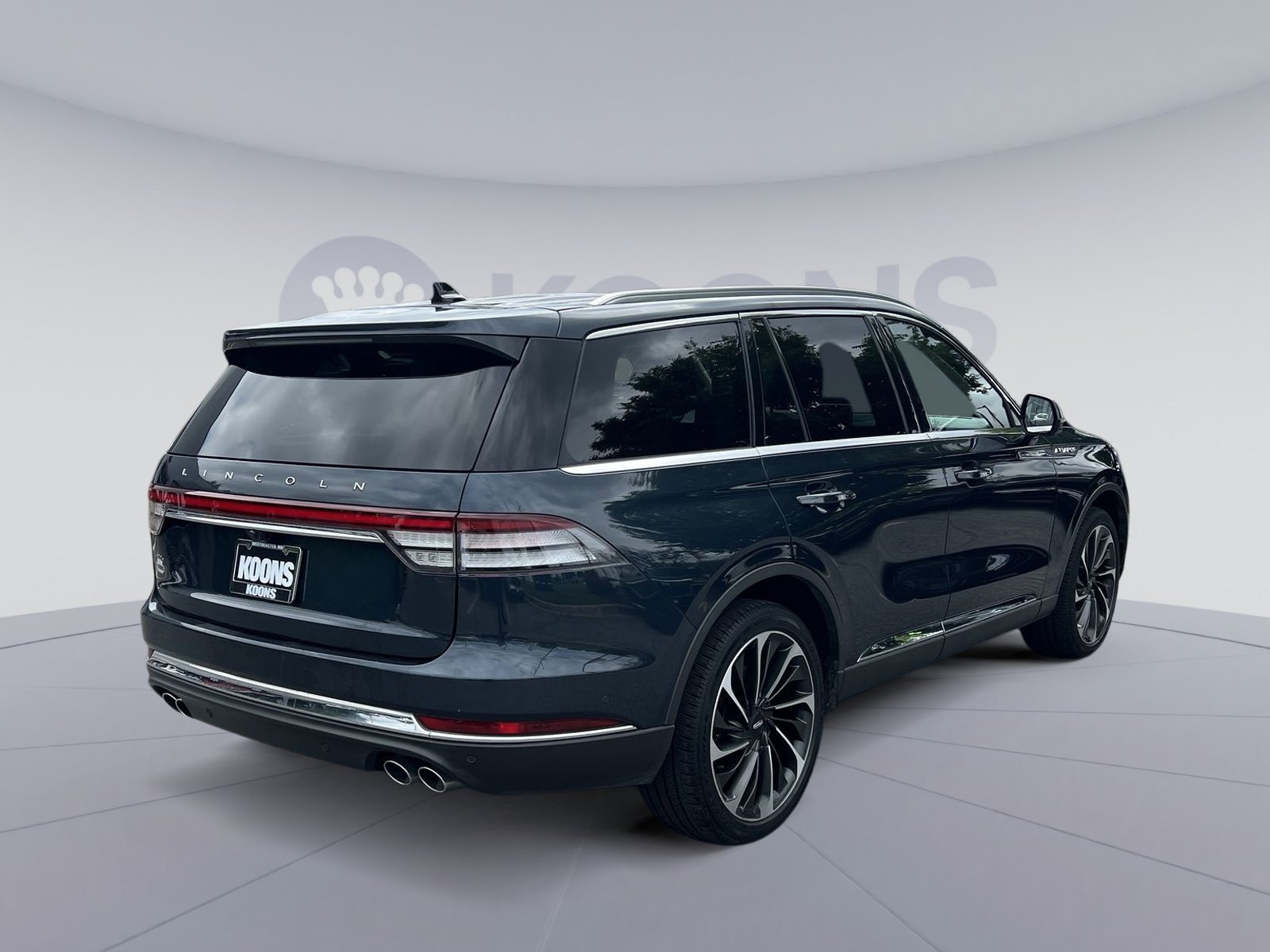 Used 2023 Lincoln Aviator Reserve w/ Equipment Group 201A AWD/4WD image 7