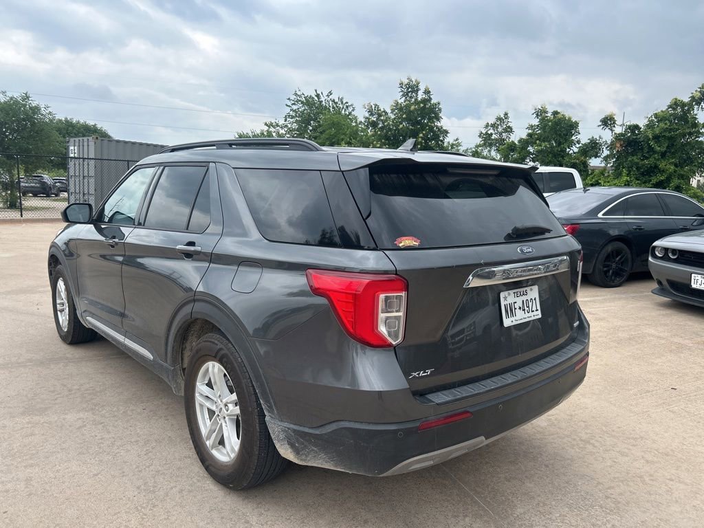 Used 2020 Ford Explorer XLT w/ Equipment Group 202A RWD image 3