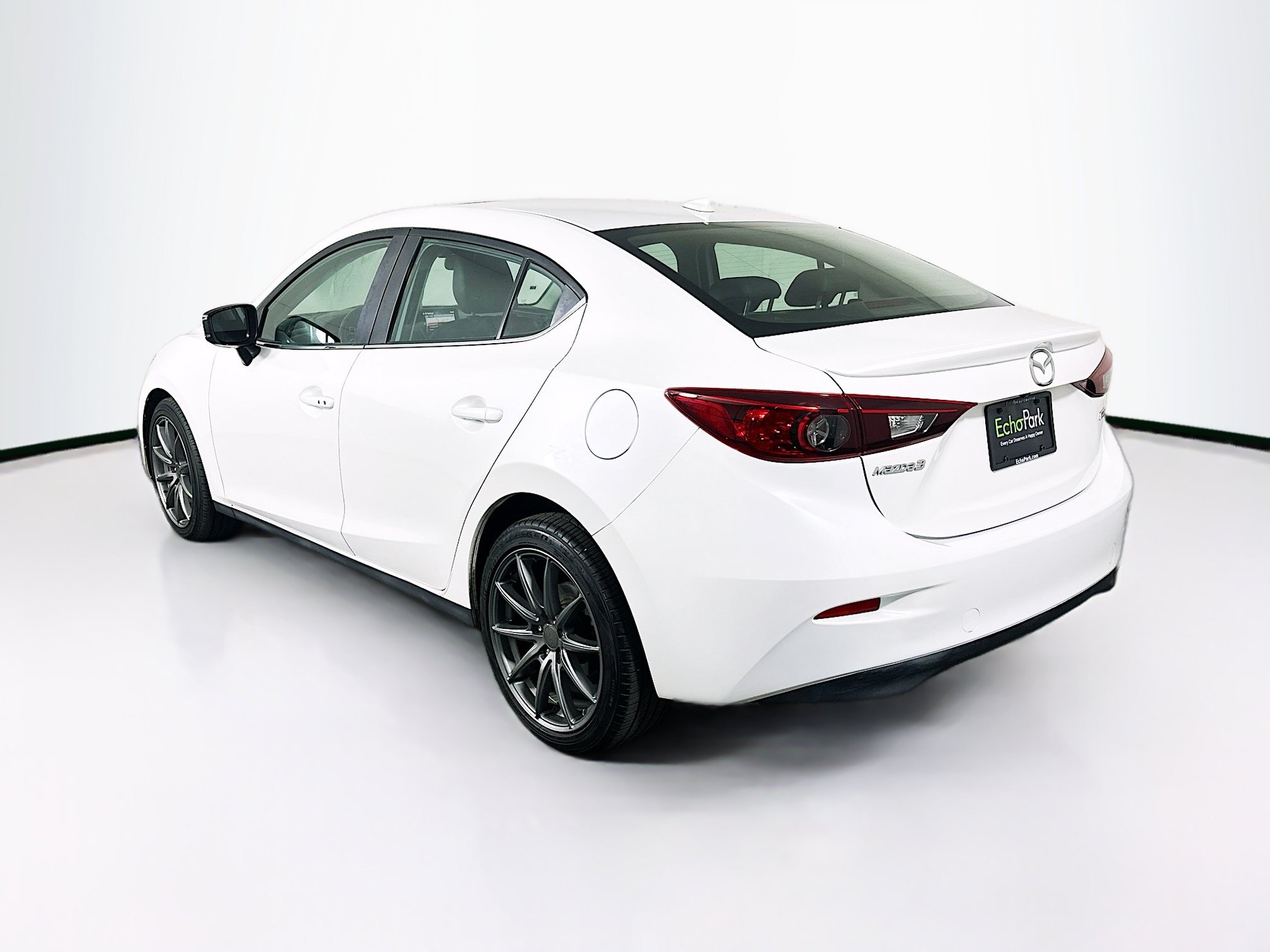 Used 2018 MAZDA MAZDA3 Touring FWD image 5