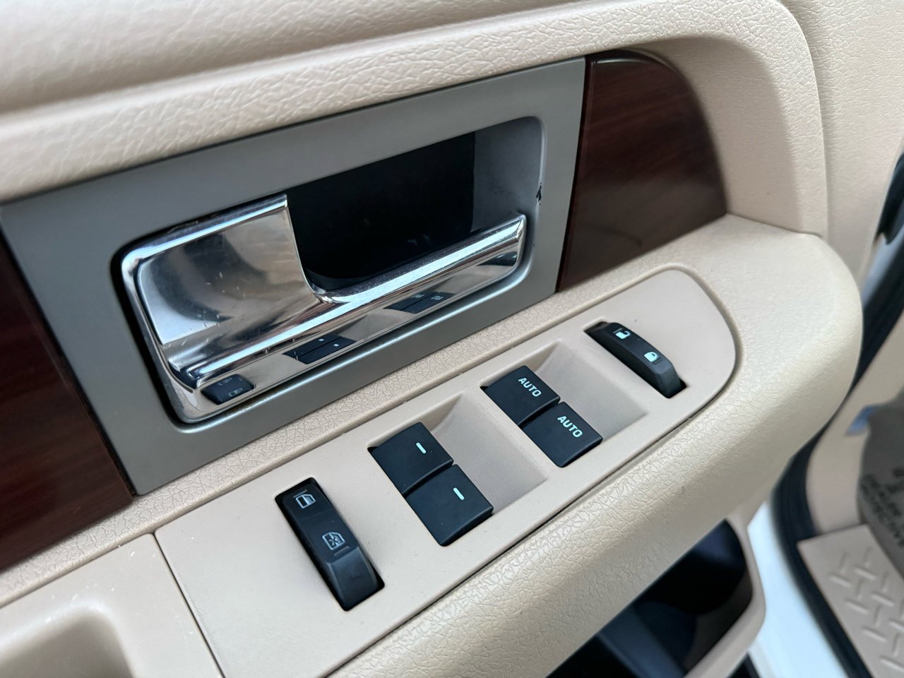 Used 2011 Ford F150 King Ranch w/ Max Trailer Tow Pkg image 37