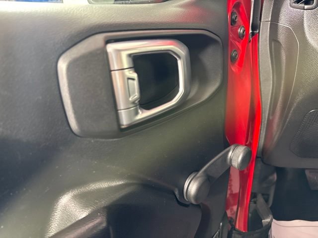 Used 2018 Jeep Wrangler Sport AWD/4WD image 14